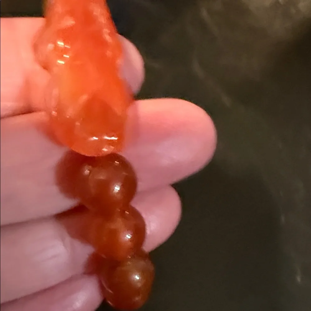 Carnelian Beaded Bracelet with carved figure - Picture 4 of 5
